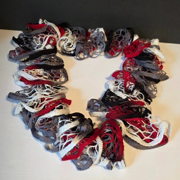 Set/3 Ruffle Scarves - Picture 6 of 6